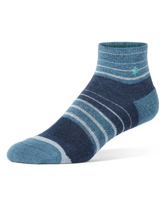 Product Image – Royal Robbins Unisex Treetech Quarter Pattern Sock in Collins Blue, with stripes of three shades of blue