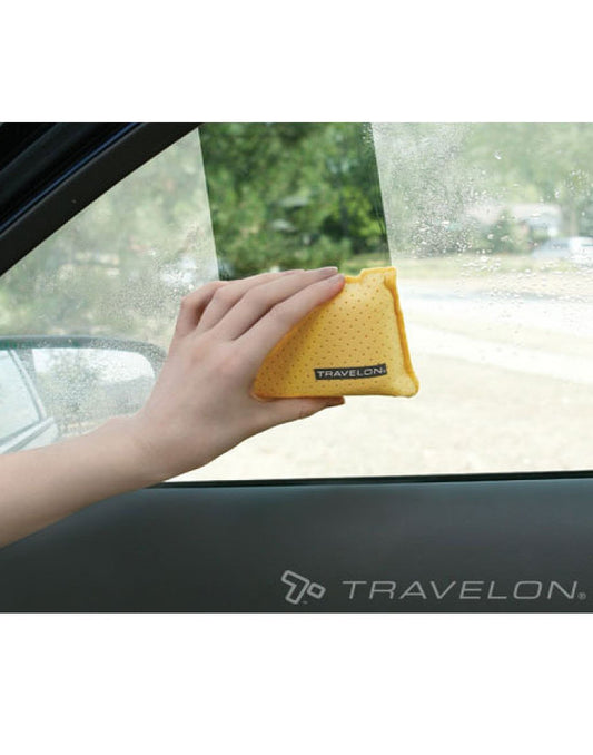 Product Image – Using travelon windshield cleaner & defogger front view