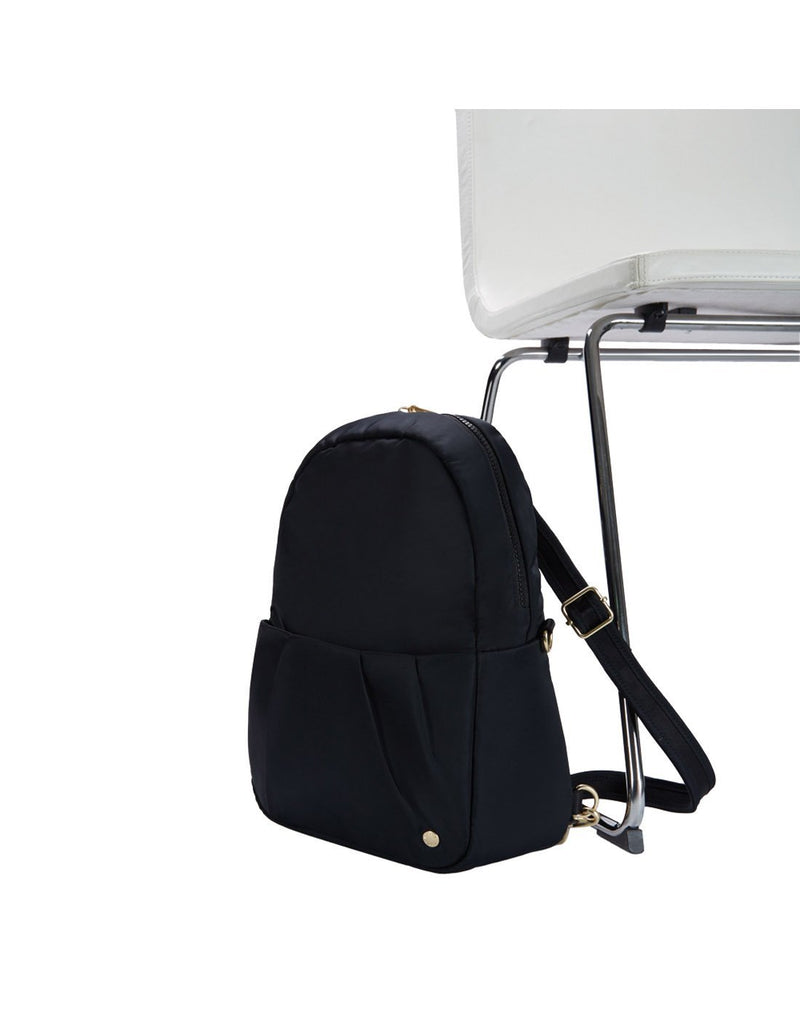Citysafe cx convertible anti-theft black colour backpack detachable strap