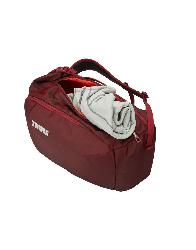 Thule subterra 34L ember colour travel backpack main compartment