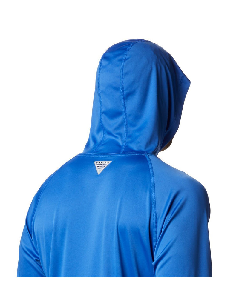 Men wearing vivid blue colour columbia men's hoodie close up back view