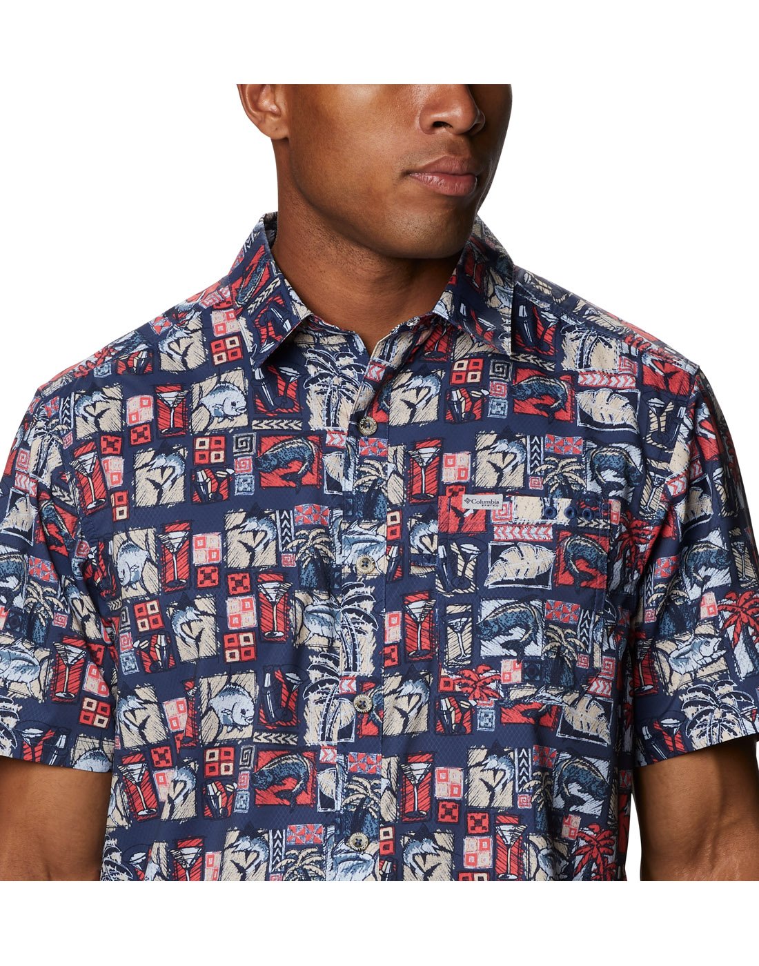 Close up of Man wearing Columbia Men's PFG Super Slack Tide™ Camp Shirt - carbon martinis and lies print, front view