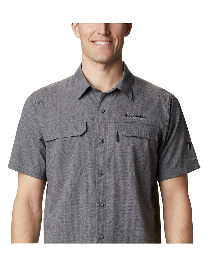 Men wearing grey colour columbia men's short sleevs shirt front close up view