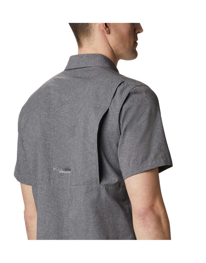 Men wearing grey colour columbia men's short sleevs shirt back close up view
