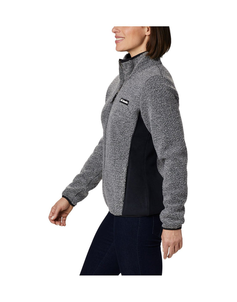 Woman wearing Columbia Women's Panorama™ Full Zip Jacket in charcoal heather, zipped up, side view