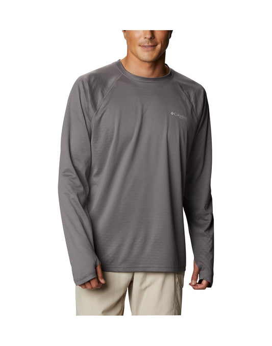 Product Image – Man wearing Columbia Men's PFG ZERO Rules™ Ice Long Sleeve Shirt - city grey, front view