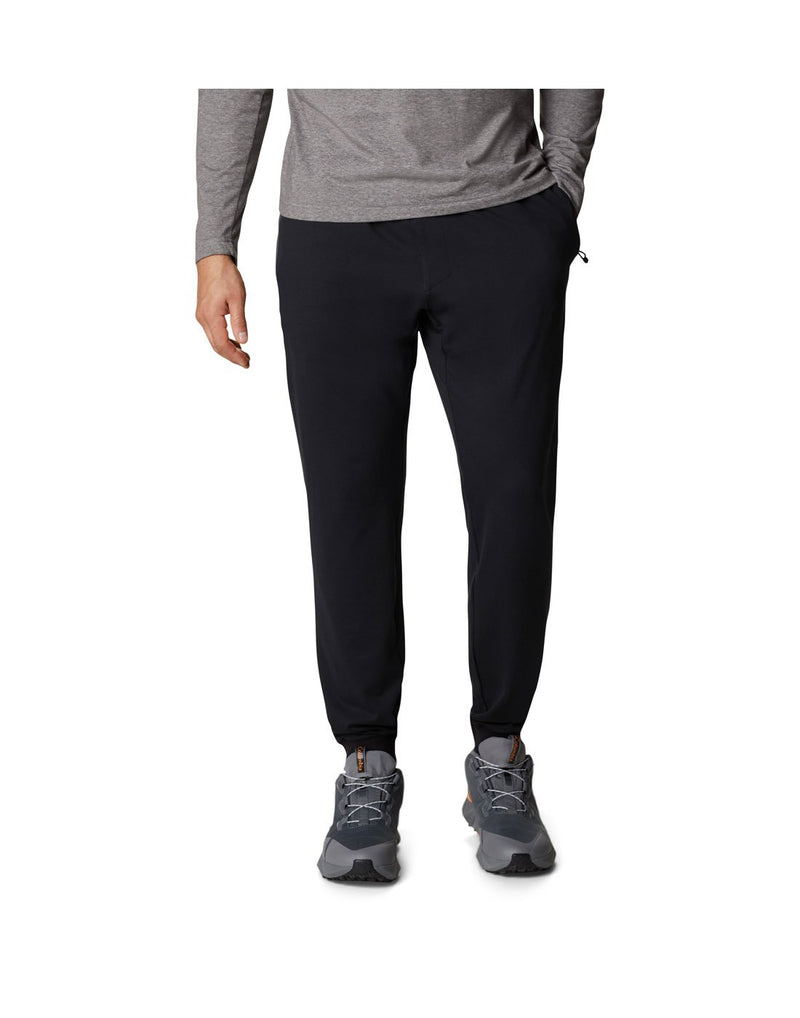 Man wearing Columbia Men's Tech Trail™ Knit Joggers in black, front view