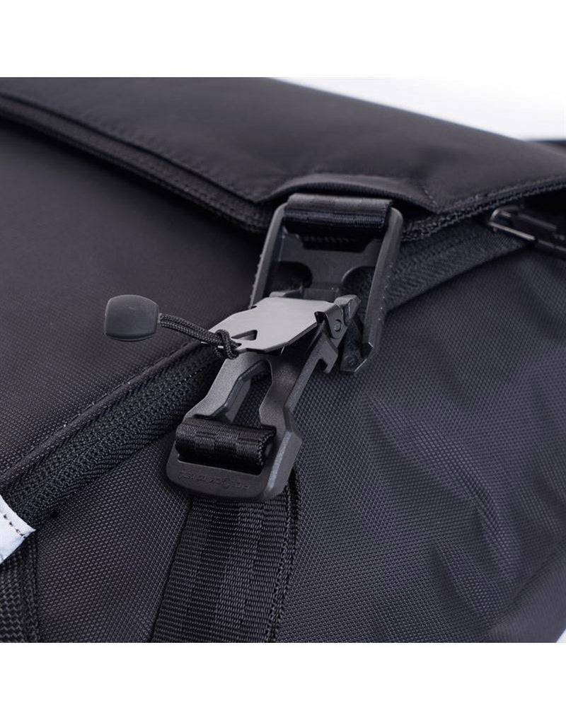 Hedgren tie messenger bag magnetic snap buckles unlocked